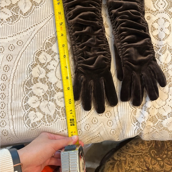 FOWNES VELVET RUCHED GLOVES 12” OVER WRIST Brown - Picture 5 of 5